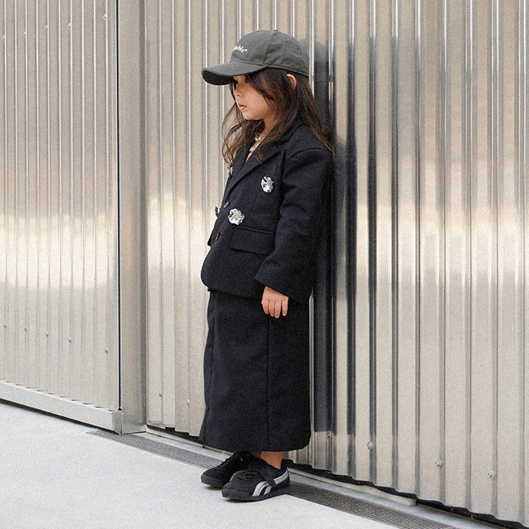 Blazer & Maxi Skirt Set (+ 5 Flower Pins) - Black