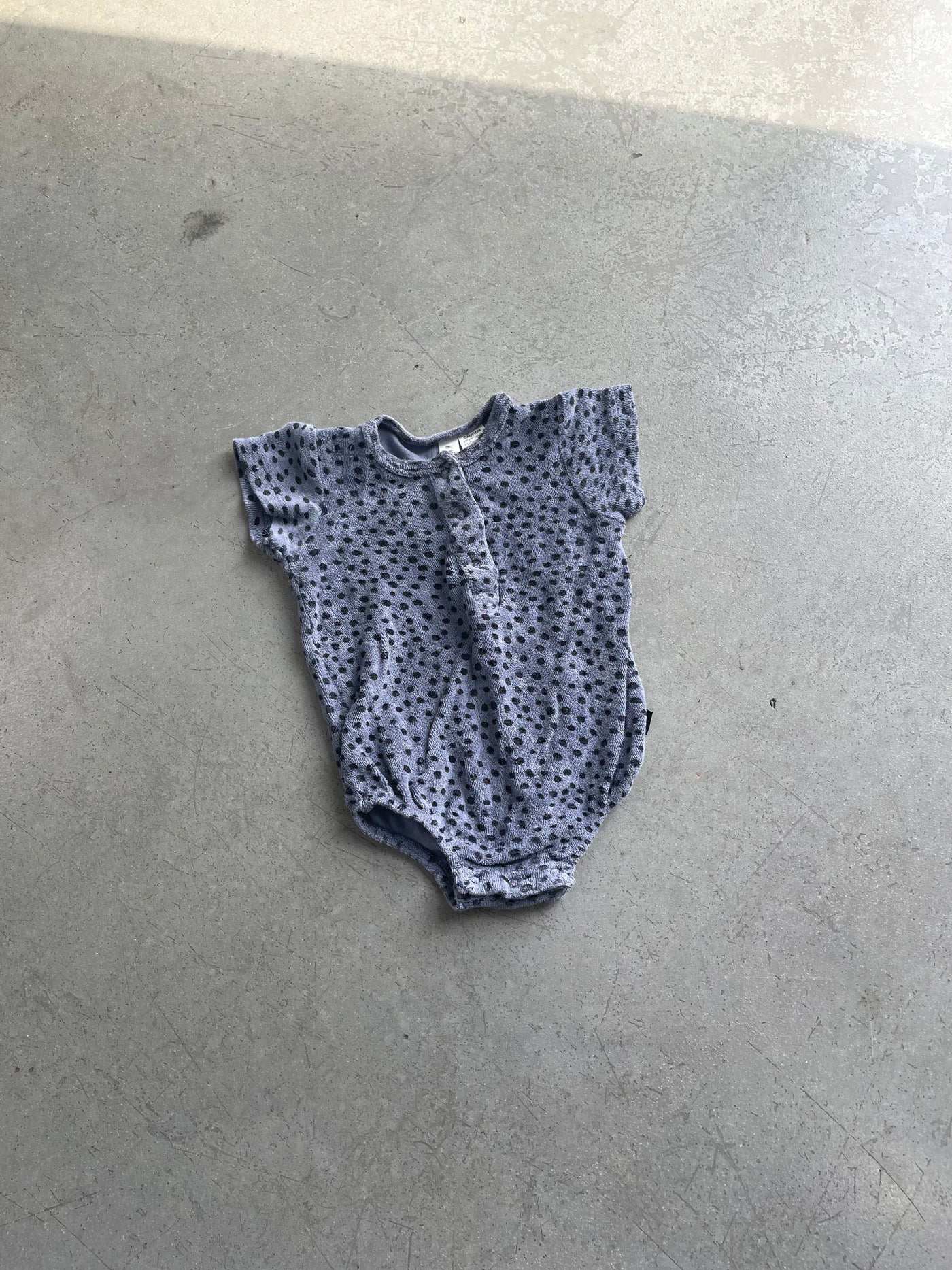 Pre-loved Huxbaby Terry Dots Onesie - 12-18M